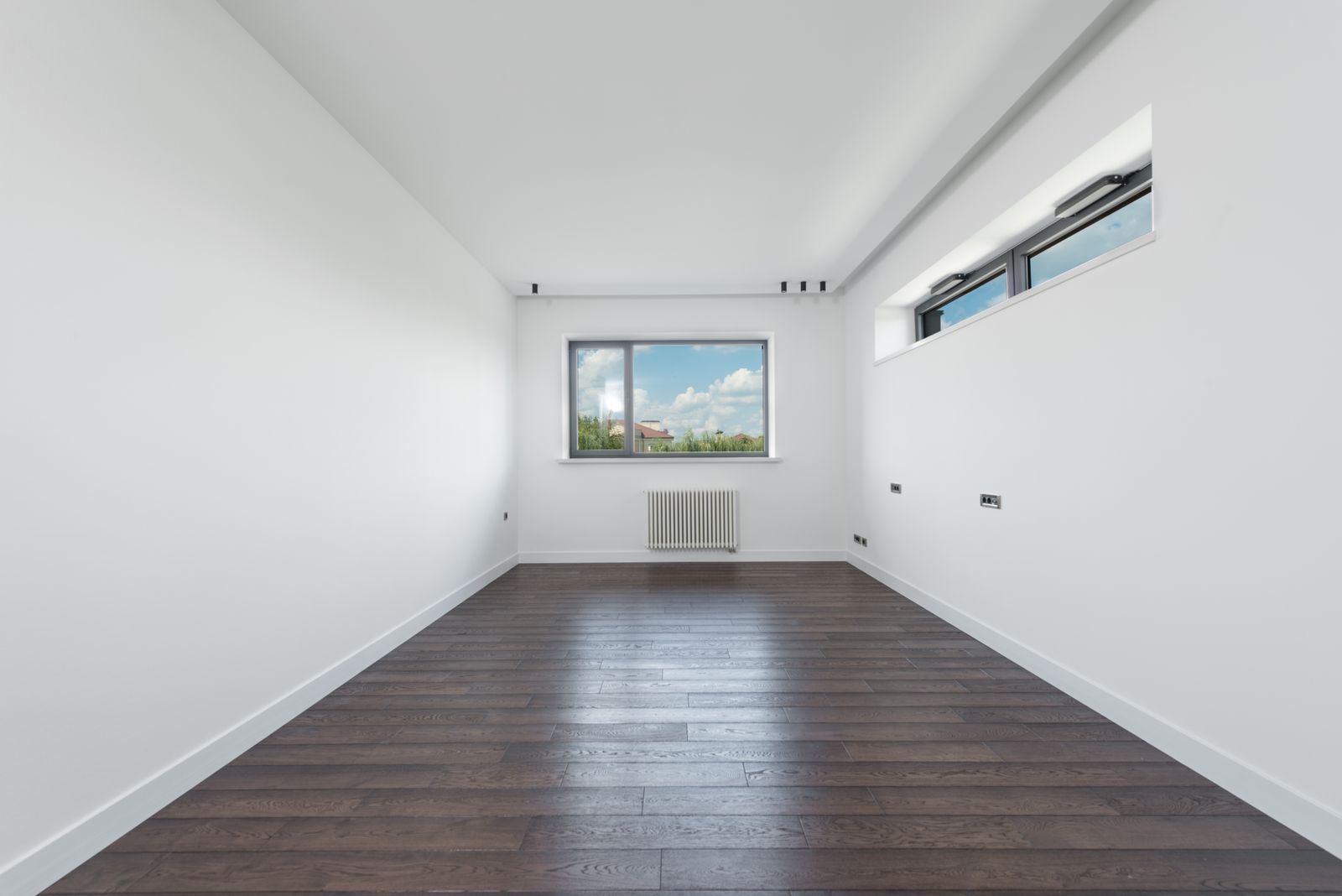 Unstaged room before Modern Farmhouse virtual staging